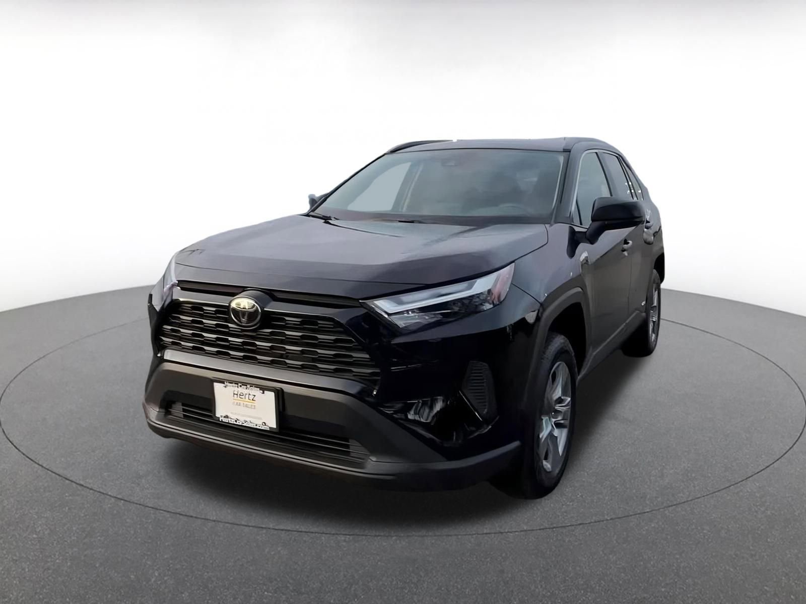 Used 2025 Toyota RAV4 LE image 7