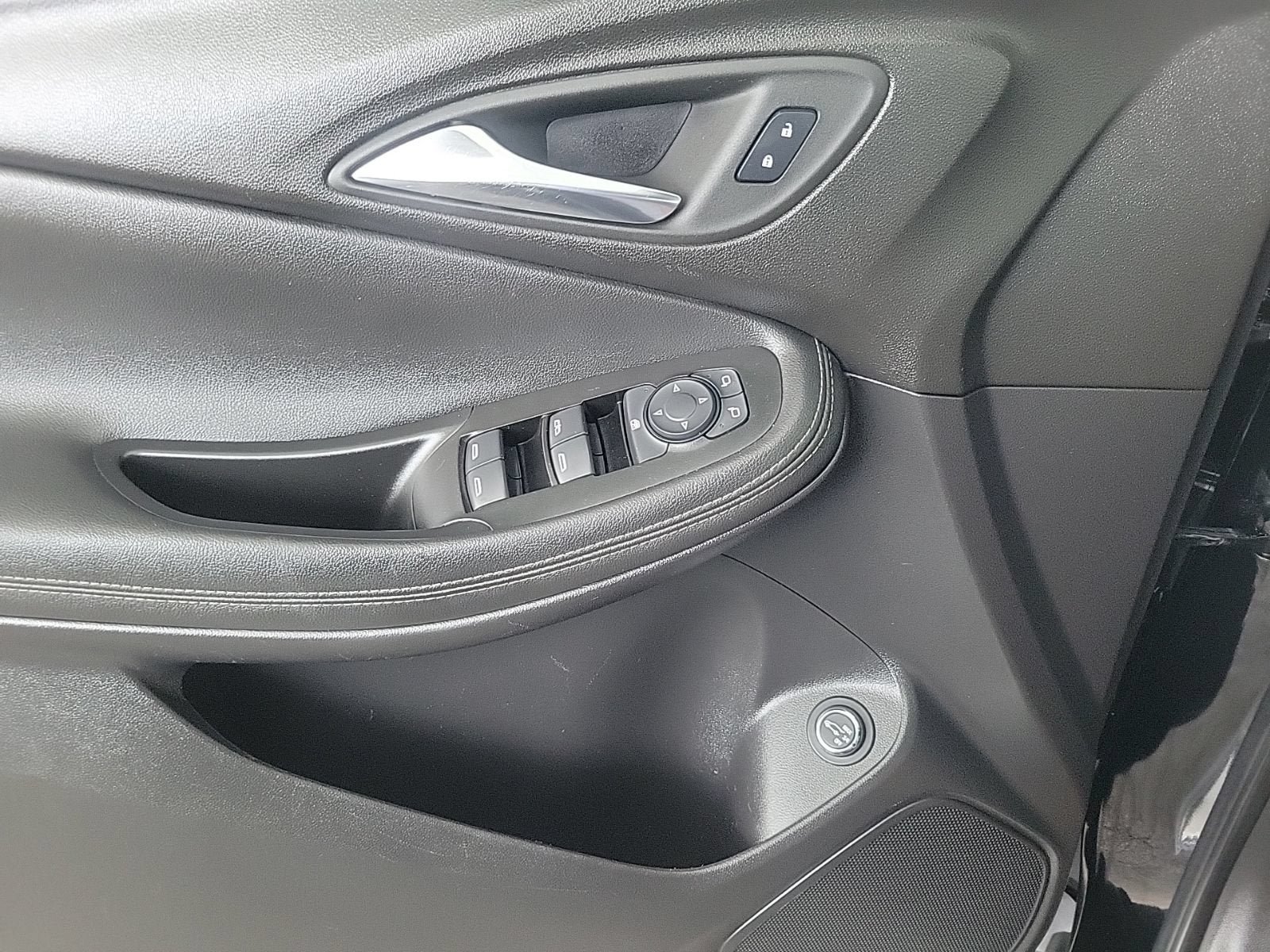 Used 2023 Buick Encore GX Select FWD image 18