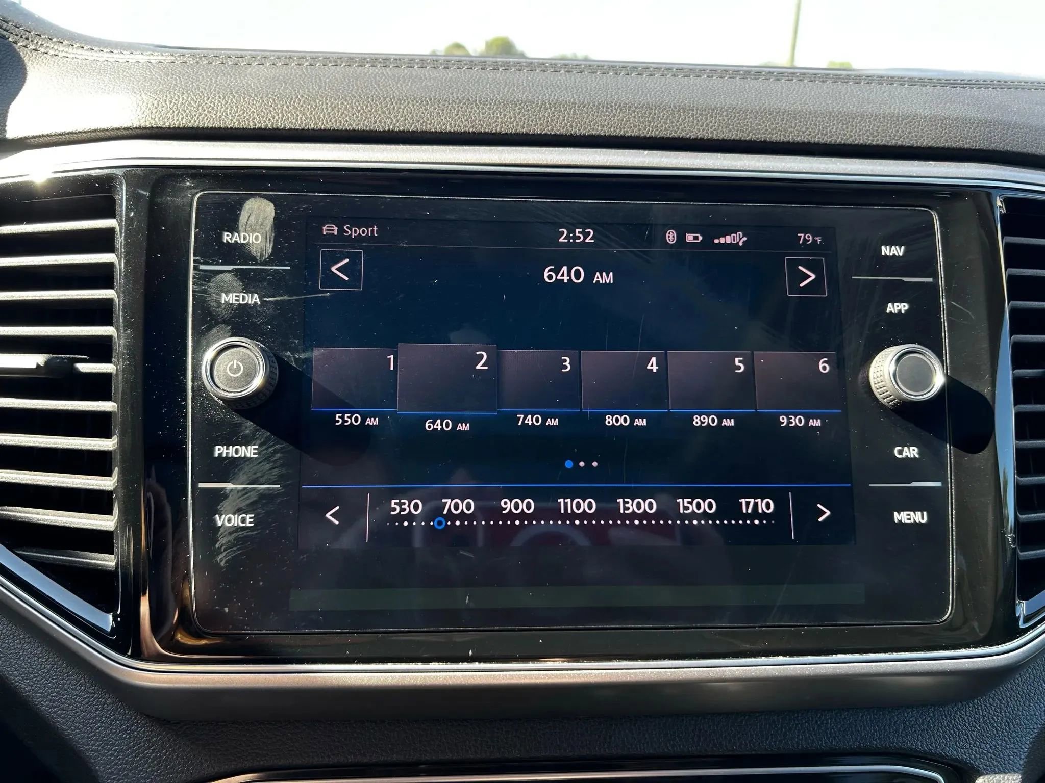 Used 2018 Volkswagen Atlas SEL Premium image 18