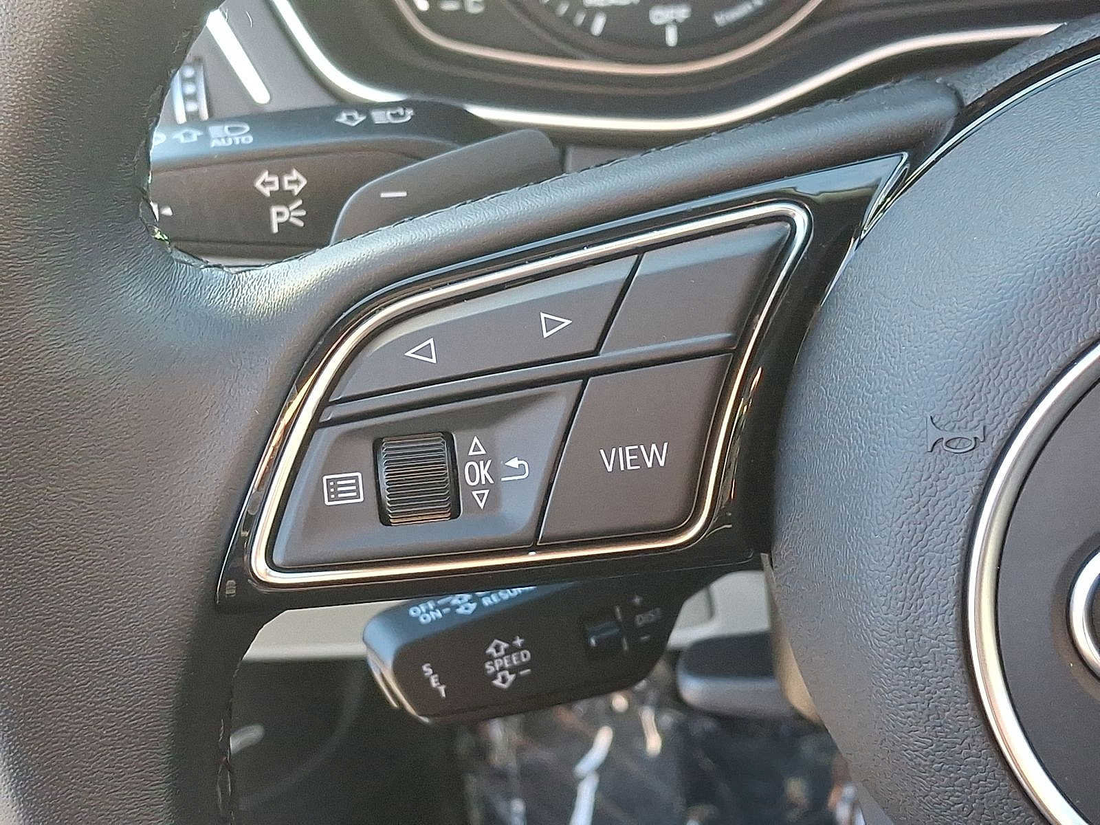 Used 2023 Audi A4 2.0T Premium w/ Convenience Package image 17