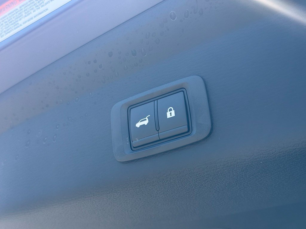 New 2026 Mitsubishi Outlander SE FWD image 9