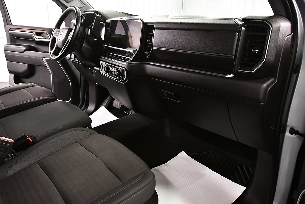 Used 2023 Chevrolet Silverado 1500 LT AWD/4WD image 29