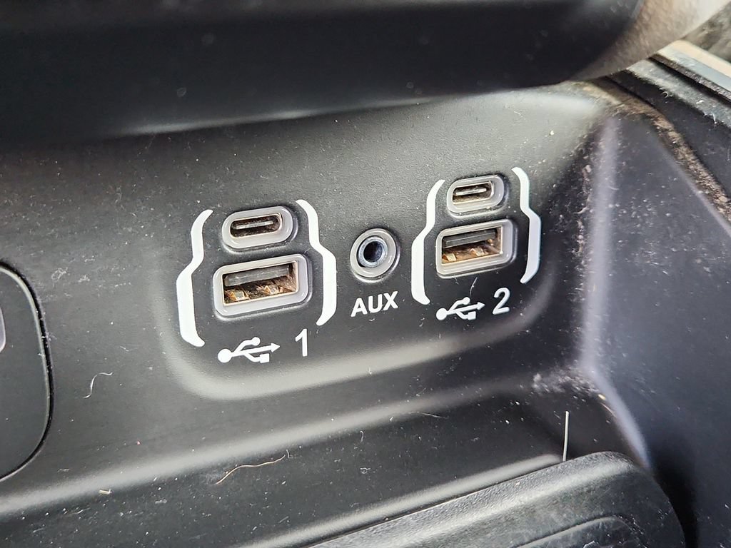 Used 2019 RAM 1500 Laramie AWD/4WD image 24