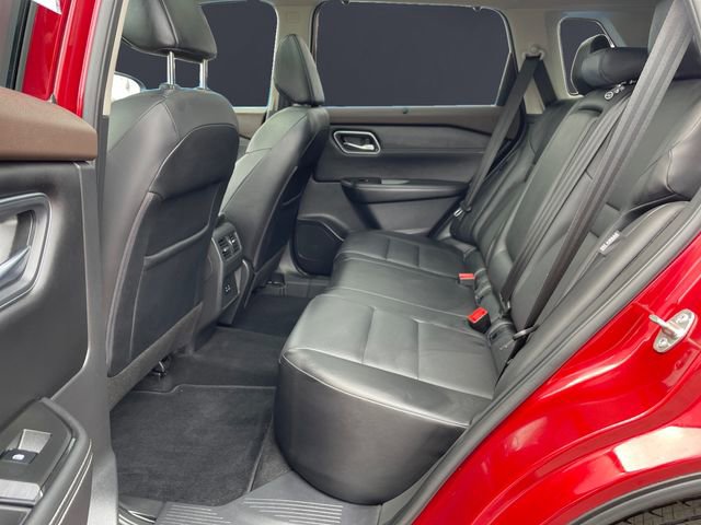 Used 2021 Nissan Rogue SV w/ Premium Package image 13