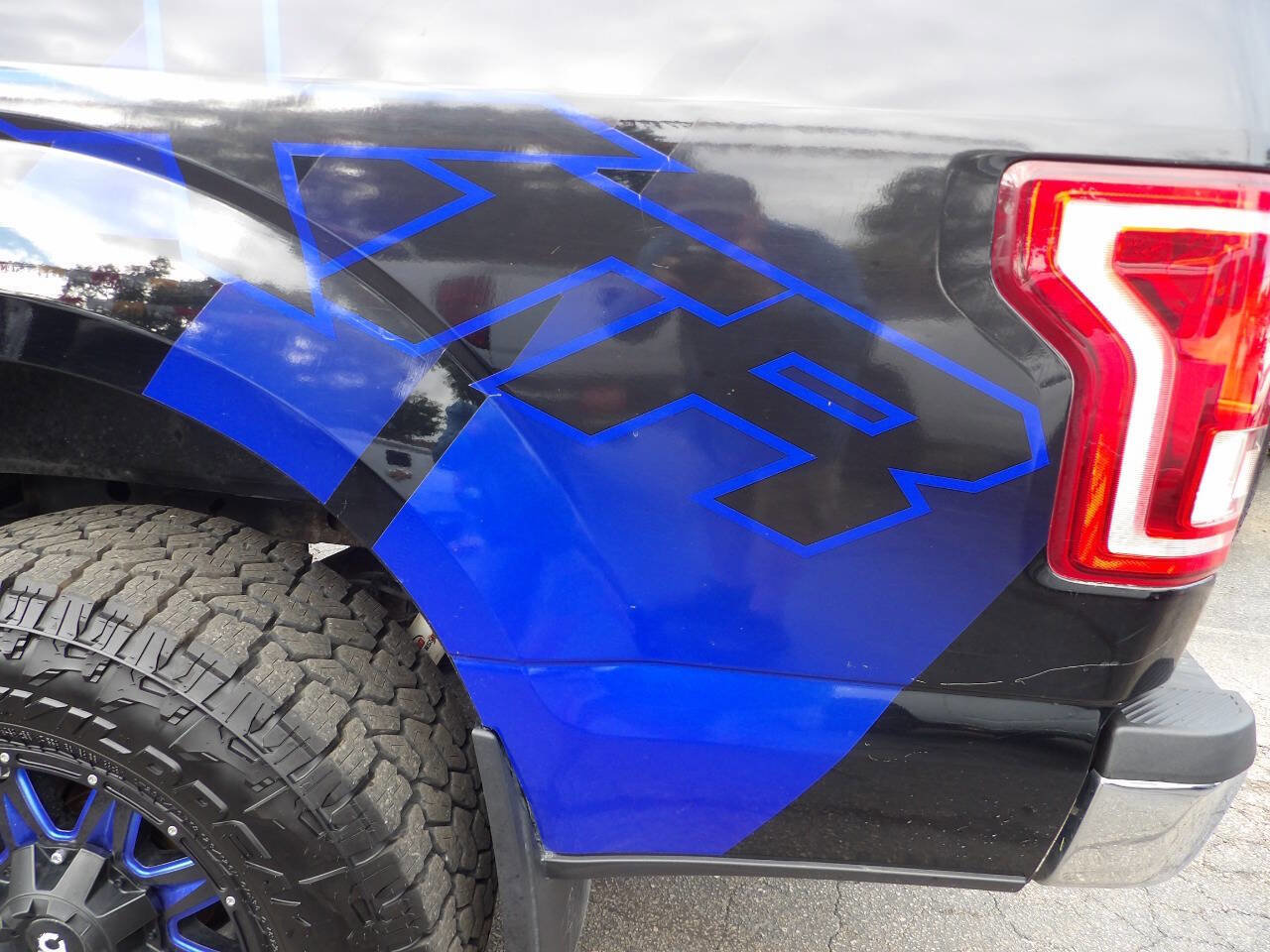 Used 2017 Ford F150 XLT w/ Equipment Group 301A Mid image 6