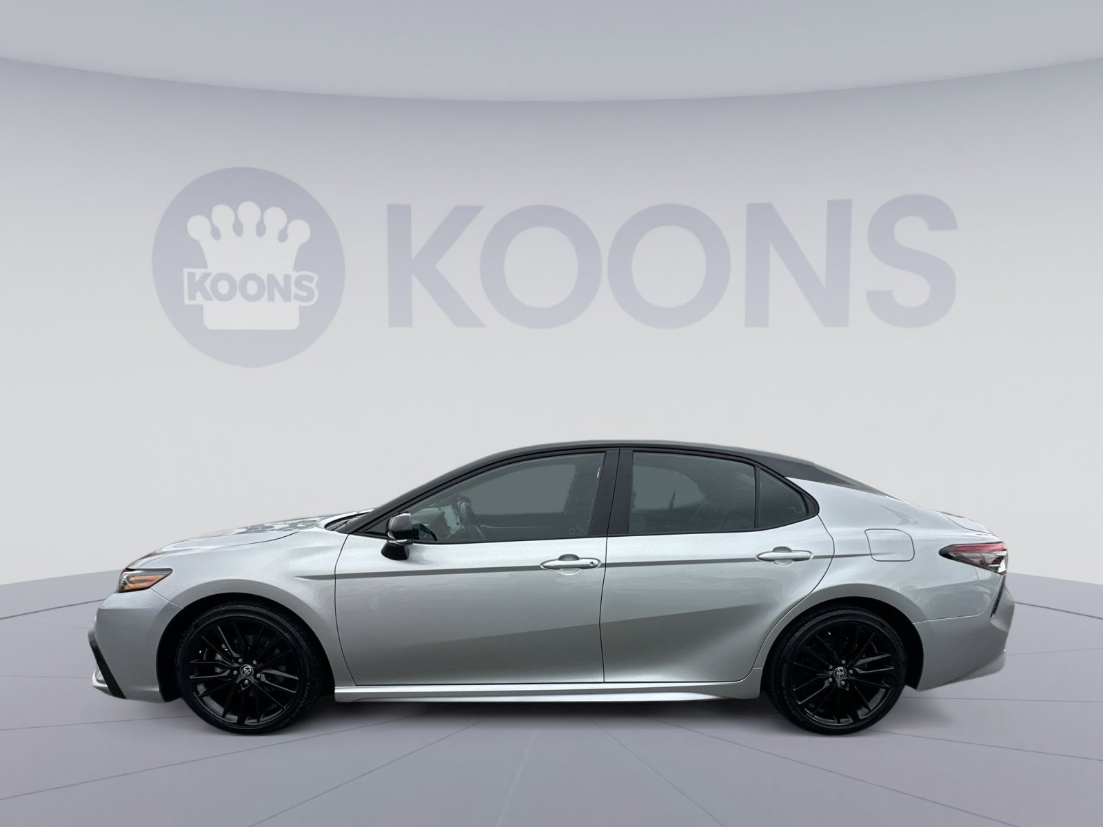 Used 2024 Toyota Camry XSE w/ Navigation Package FWD image 7