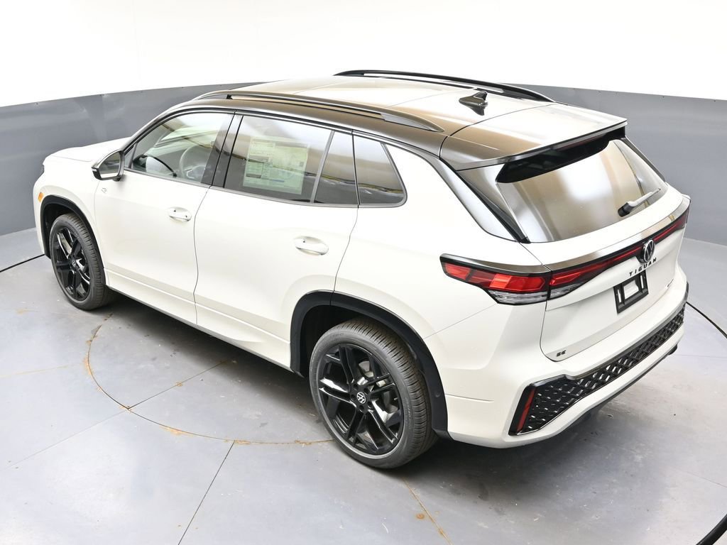 New 2026 Volkswagen Tiguan SE R-Line AWD/4WD image 38