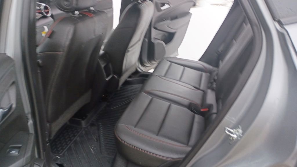 Used 2025 Chevrolet Trax RS w/ Driver Confidence Package image 13