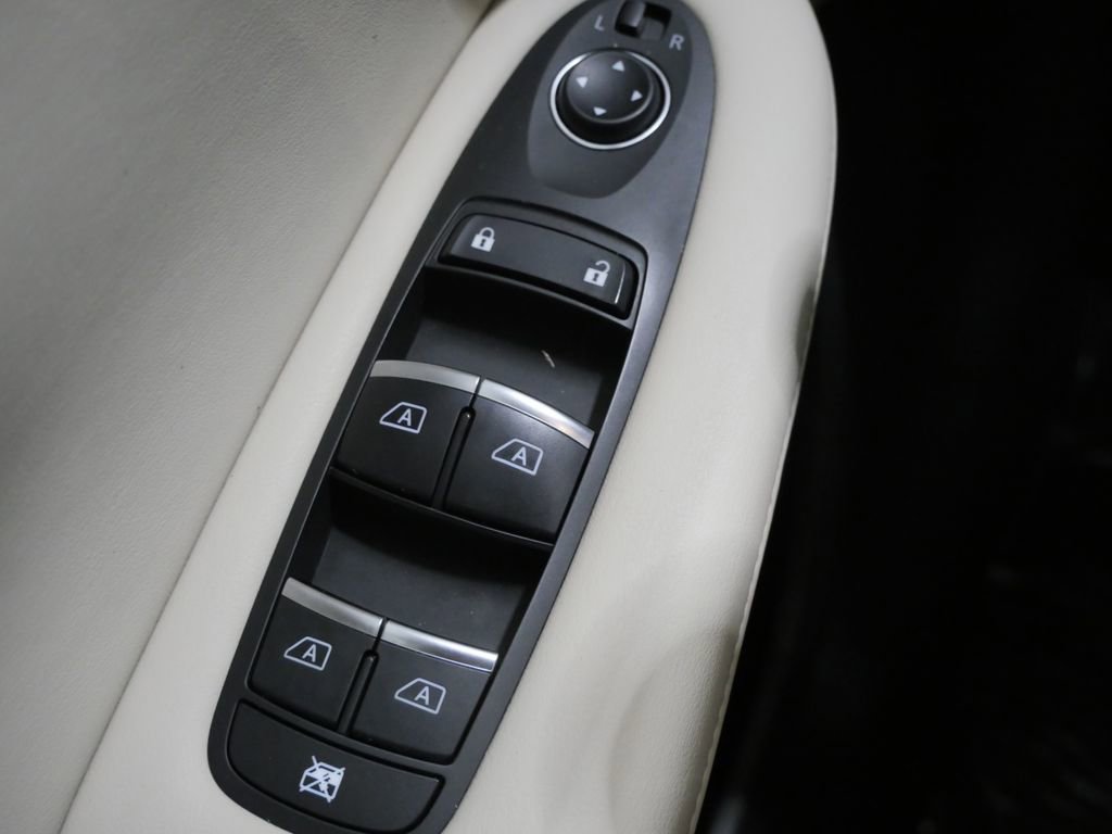 Used 2020 INFINITI QX50 Sensory w/ Proactive Package AWD/4WD image 14