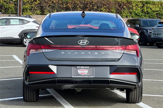 New 2026 Hyundai Elantra SEL Sport image 7