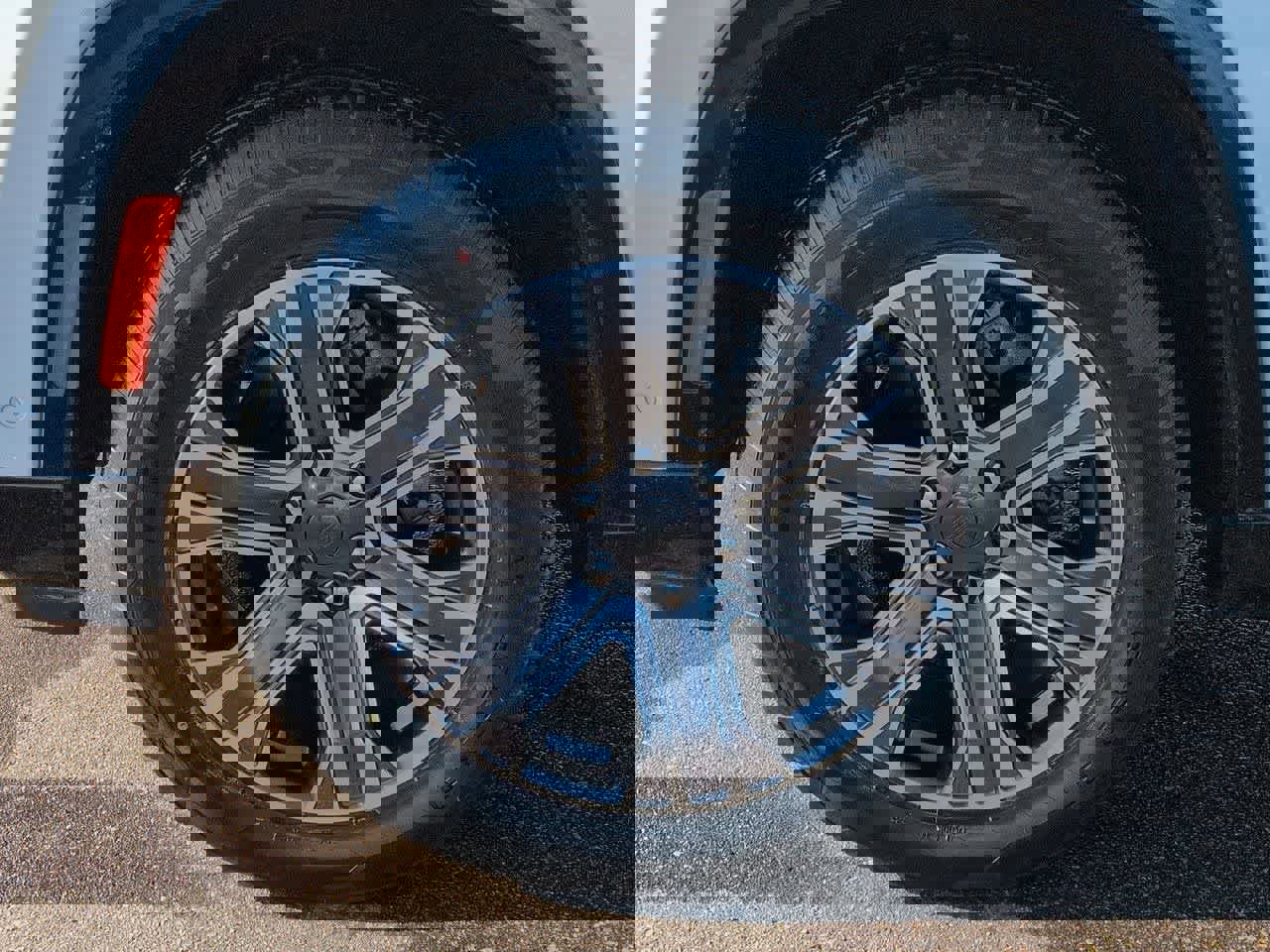 Used 2024 Jeep Wagoneer Series II w/ Flexible Seating Group image 12