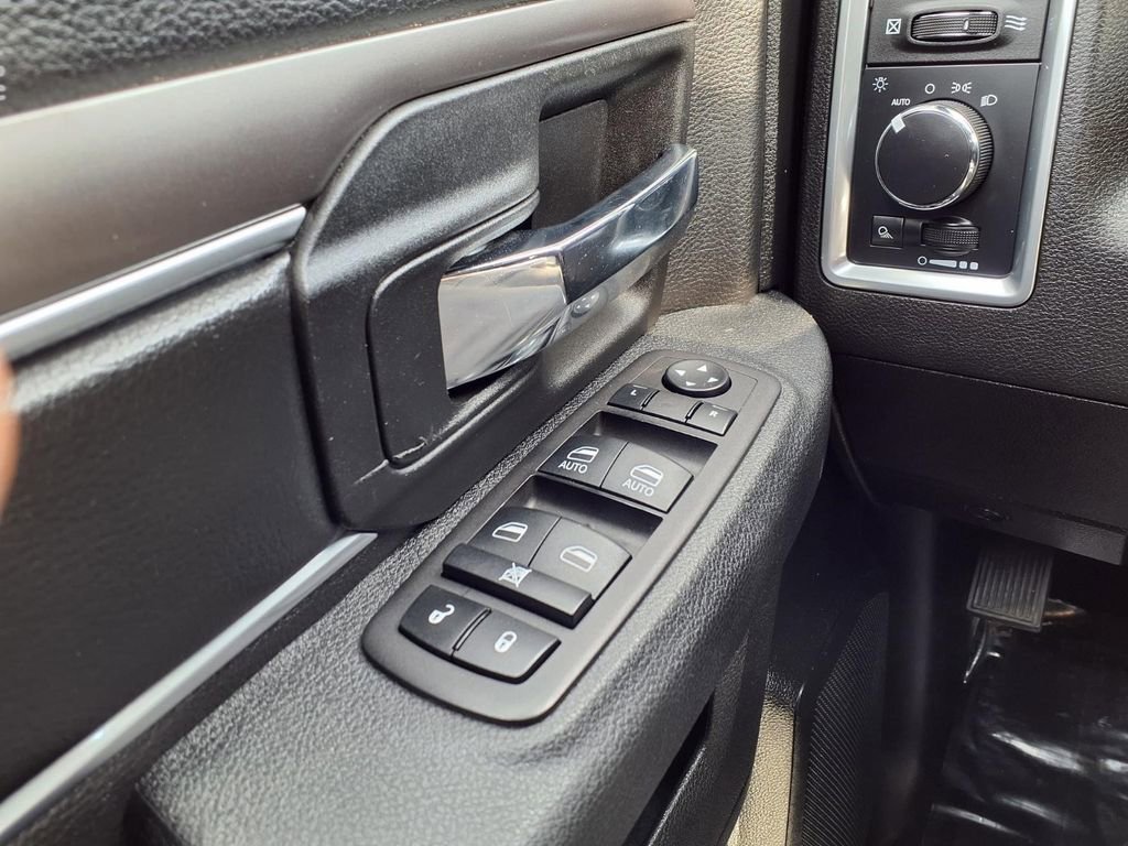 Used 2024 RAM 1500 Classic Warlock image 18