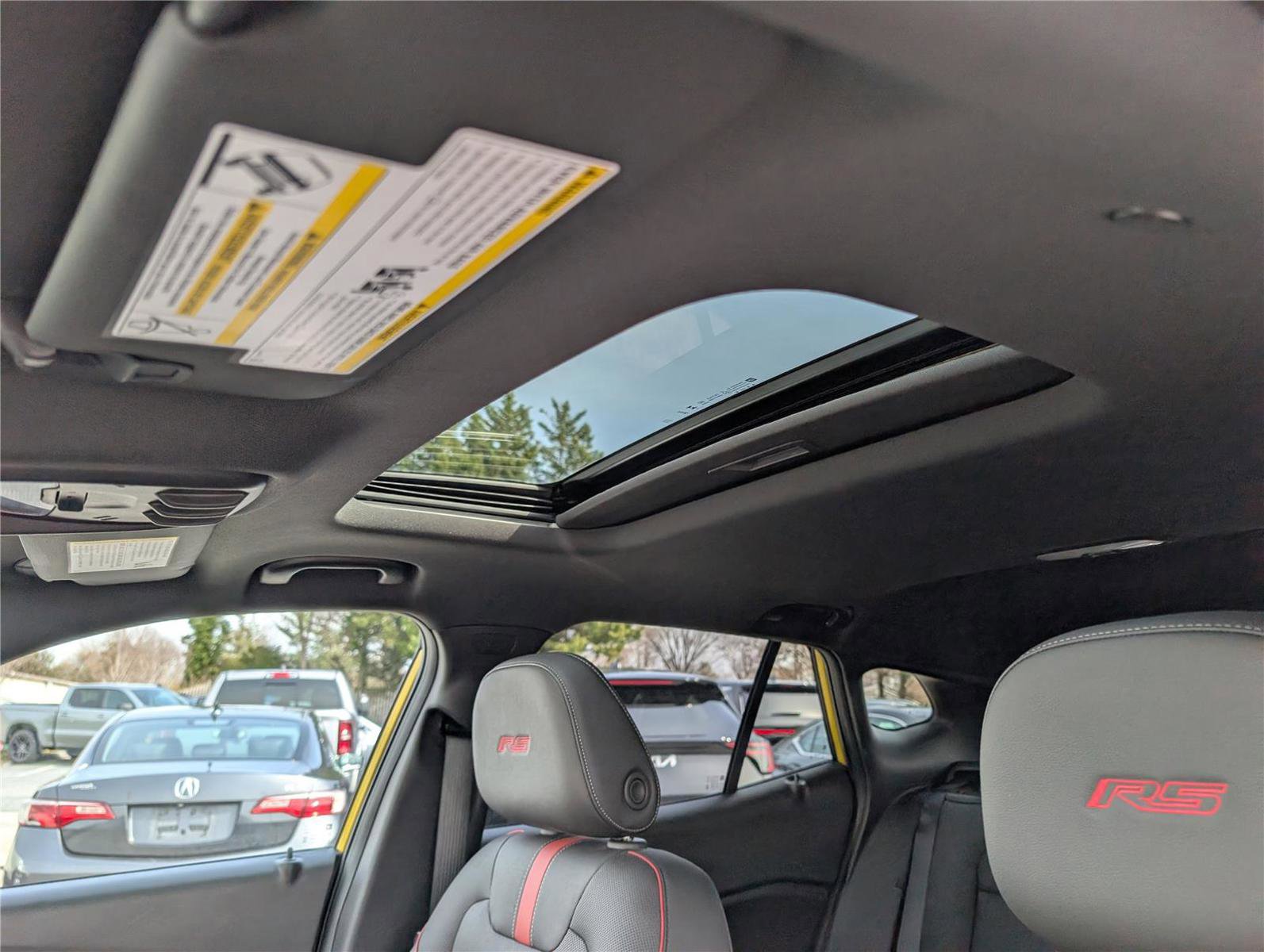 Used 2024 Chevrolet Trax RS w/ Sunroof Package image 28