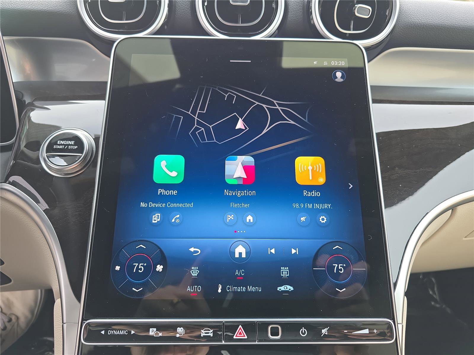 Used 2025 Mercedes-Benz GLC 350e GLC 350e image 25