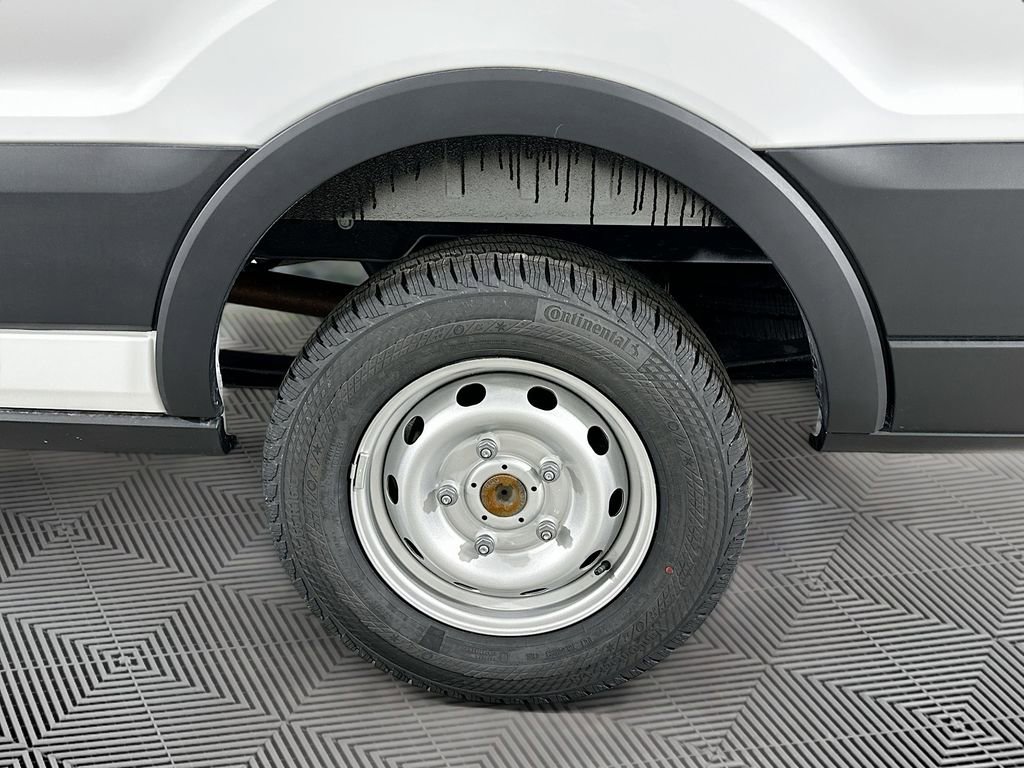 New 2025 Ford Transit 250 Low Roof RWD image 15