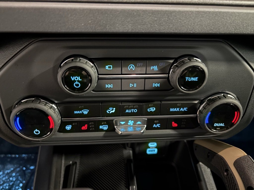 New 2025 Ford Bronco Badlands image 17