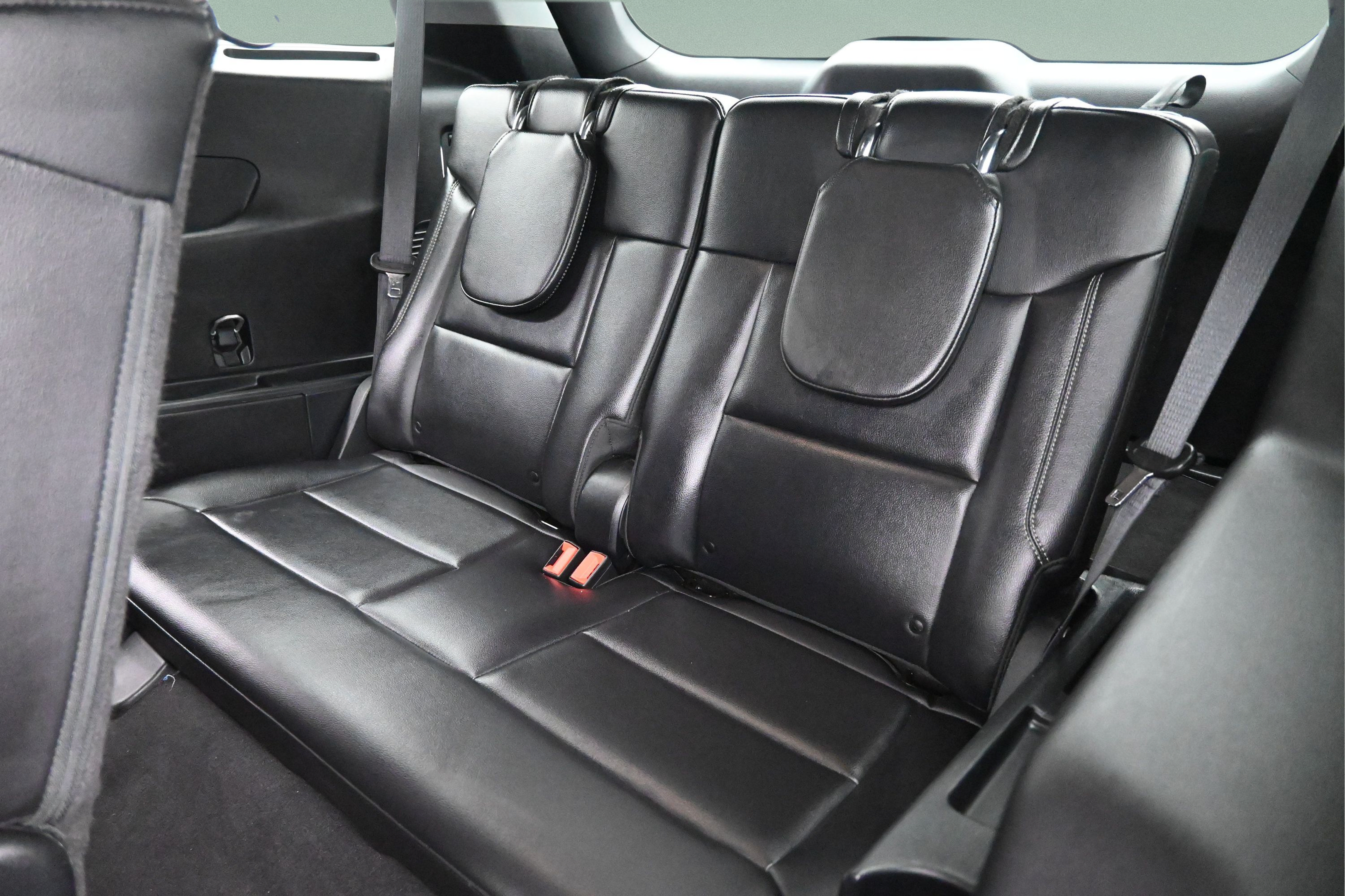 Used 2023 Ford Explorer Limited AWD/4WD image 24