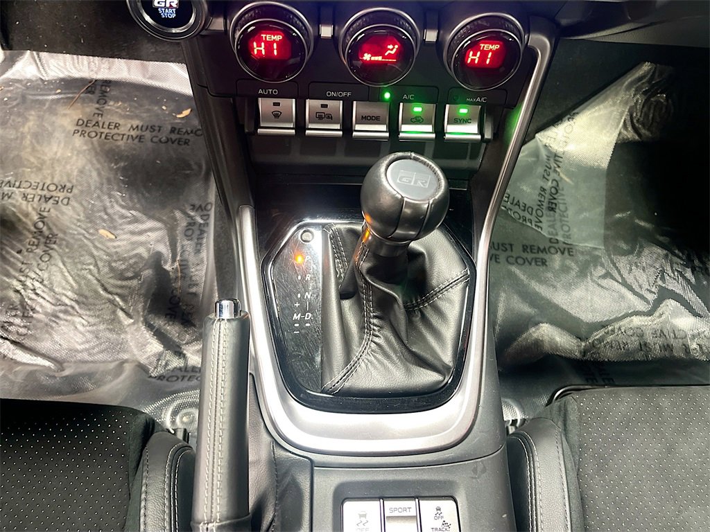 Used 2025 Toyota GR86 Premium w/ ALL Weather Mat Package (TMS) image 16