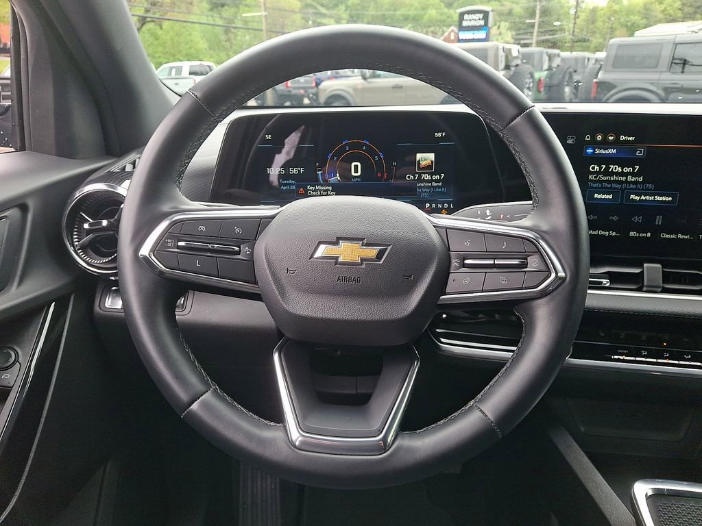Used 2025 Chevrolet Equinox LT AWD/4WD image 19