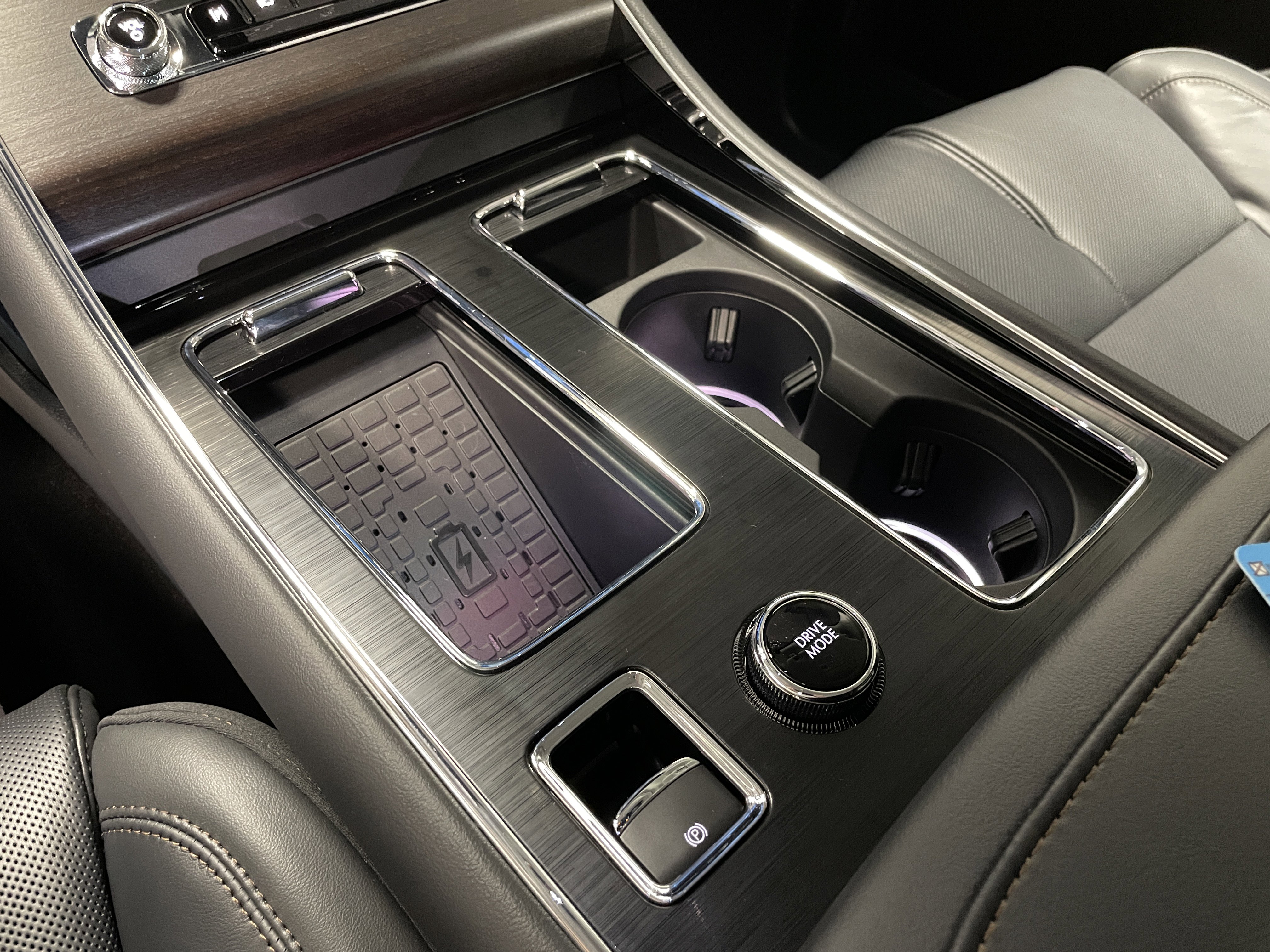 New 2025 Lincoln Aviator Reserve w/ Luxury Package image 15