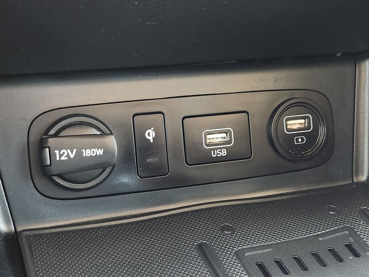Used 2023 Hyundai Sonata SEL w/ Cargo Package FWD image 17
