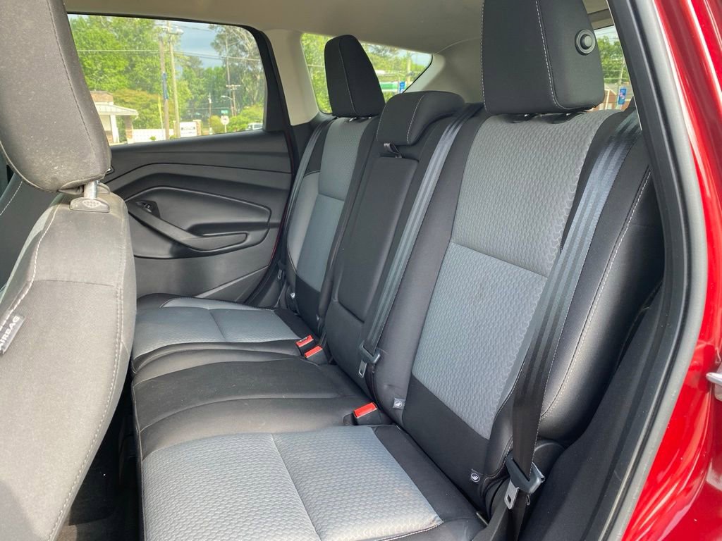 Used 2019 Ford Escape SE FWD image 17