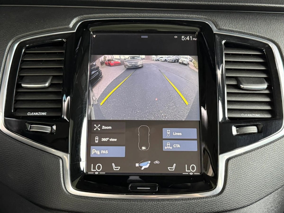 Used 2016 Volvo XC90 T6 Momentum w/ Momentum Plus Package AWD/4WD image 60