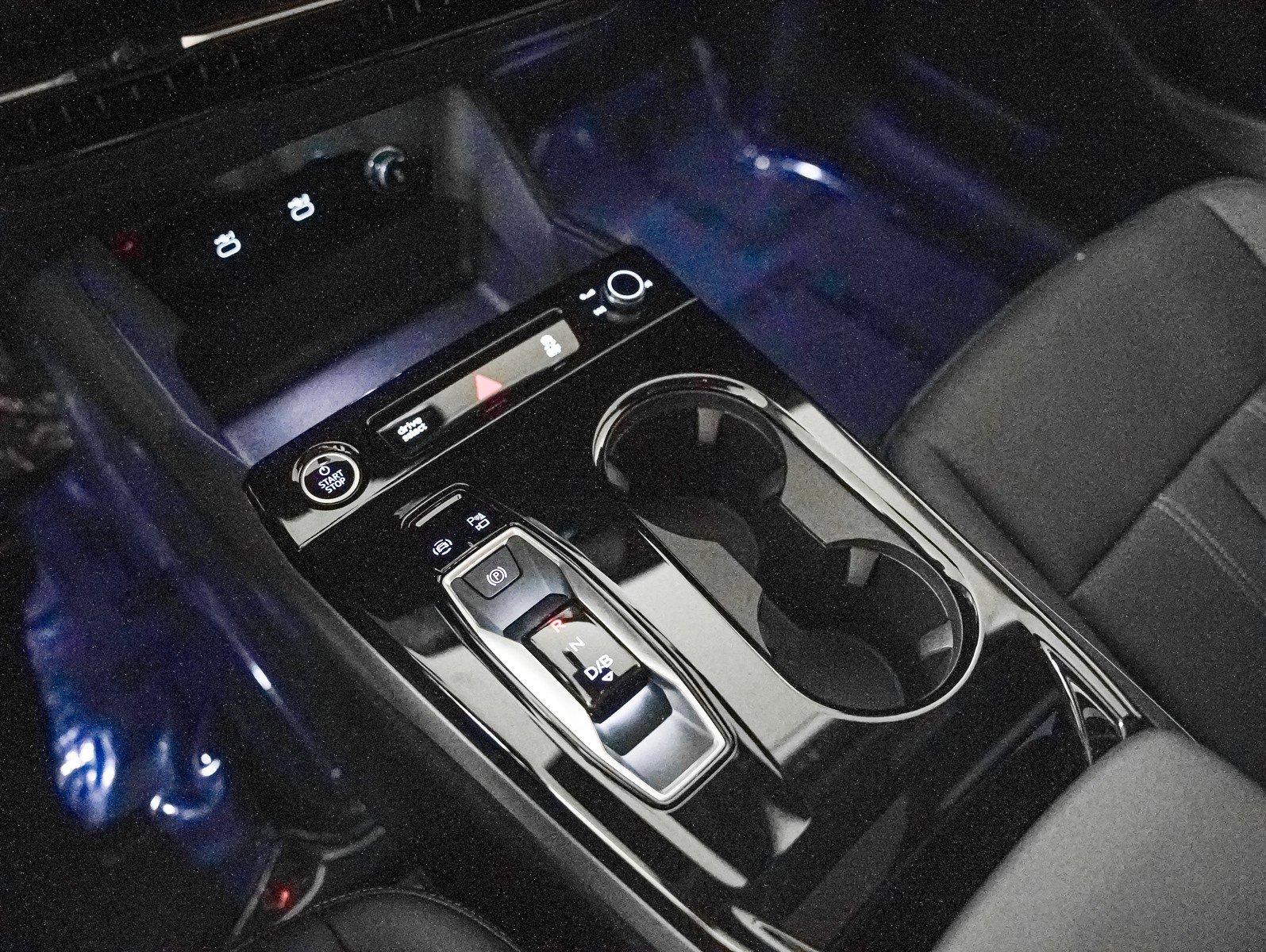 New 2025 Audi Q6 e-tron Premium AWD/4WD image 18