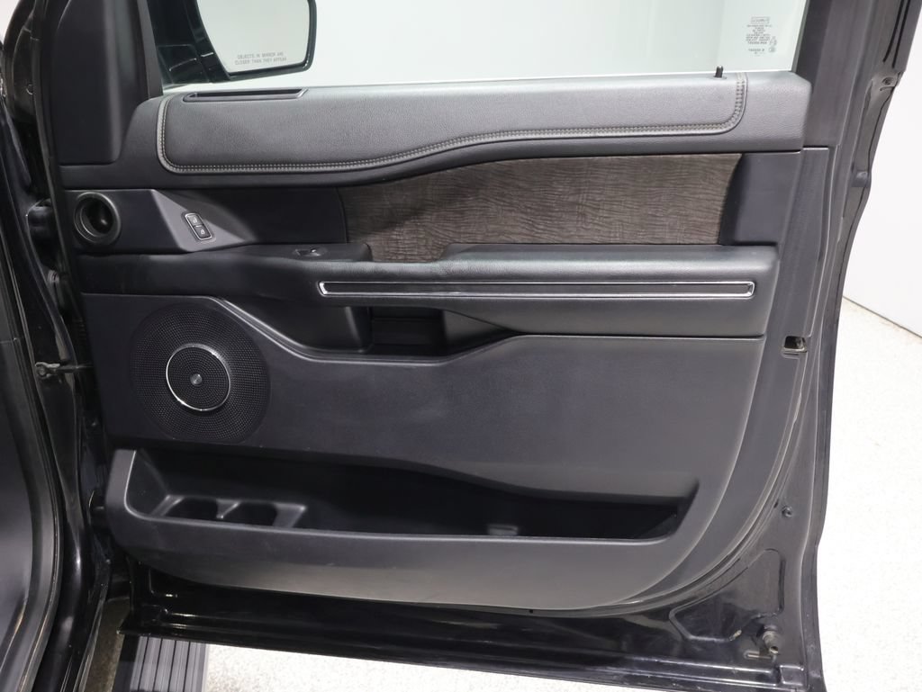 Used 2019 Ford Expedition Max Limited AWD/4WD image 24