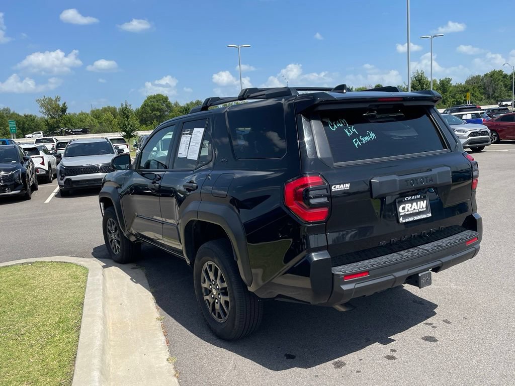 Used 2025 Toyota 4Runner SR5 AWD/4WD image 5