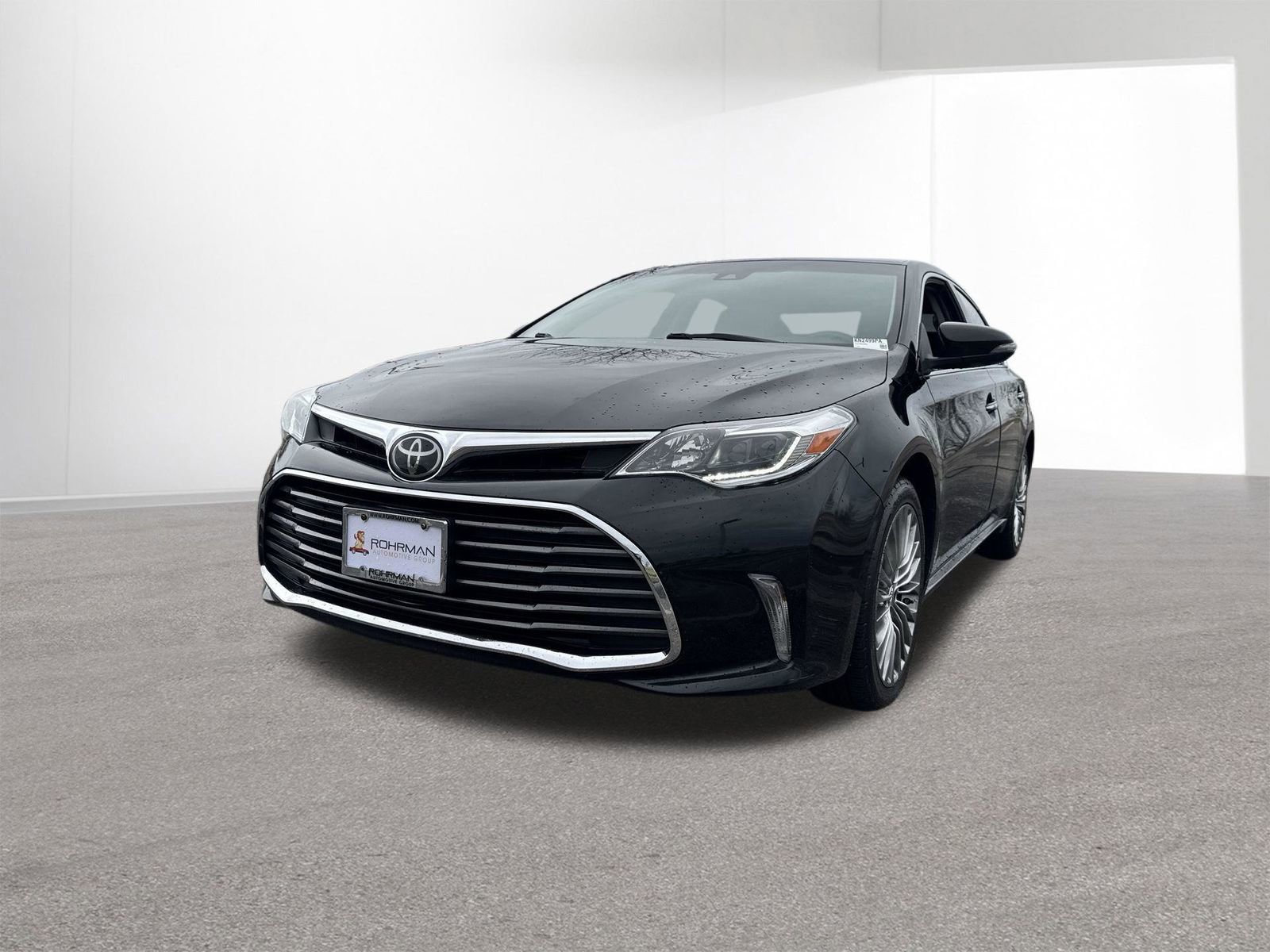 Used 2016 Toyota Avalon Limited w/ Toyota Safety Sense Package image 35