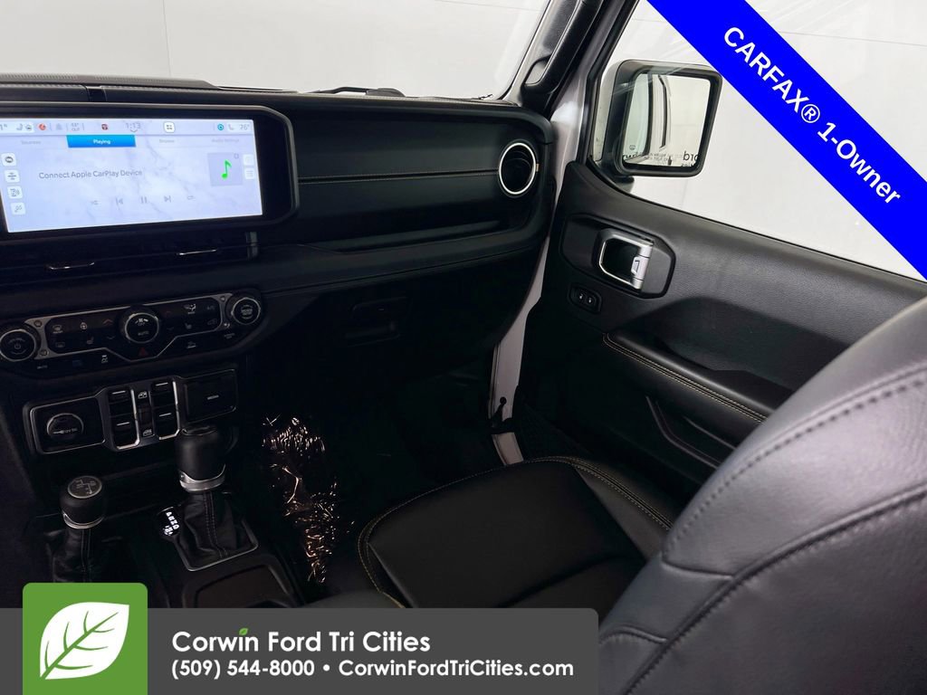 Used 2024 Jeep Wrangler Unlimited Sahara w/ Technology Group image 24