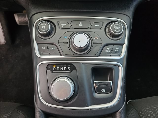 Used 2016 Chrysler 200 Limited w/ Anniversary Edition FWD image 28