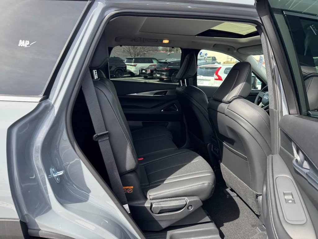 New 2026 INFINITI QX60 Luxe w/ Cargo Package image 5