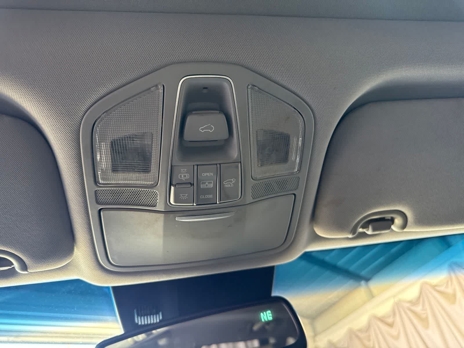 Used 2017 Hyundai Santa Fe FWD image 28