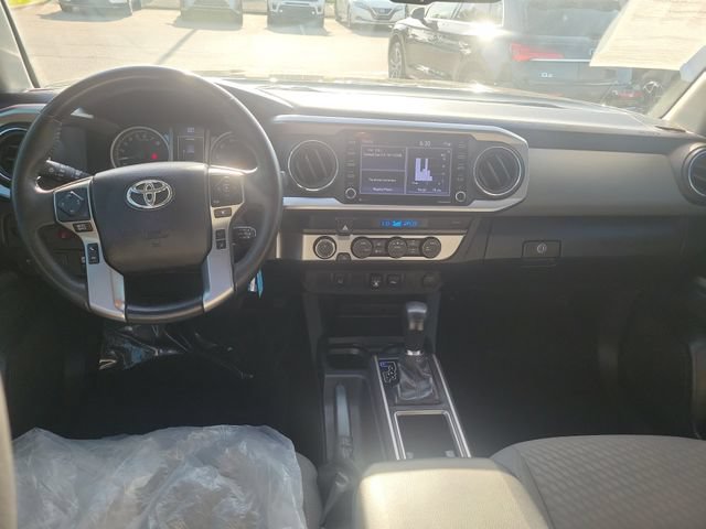Used 2022 Toyota Tacoma SR5 AWD/4WD image 10