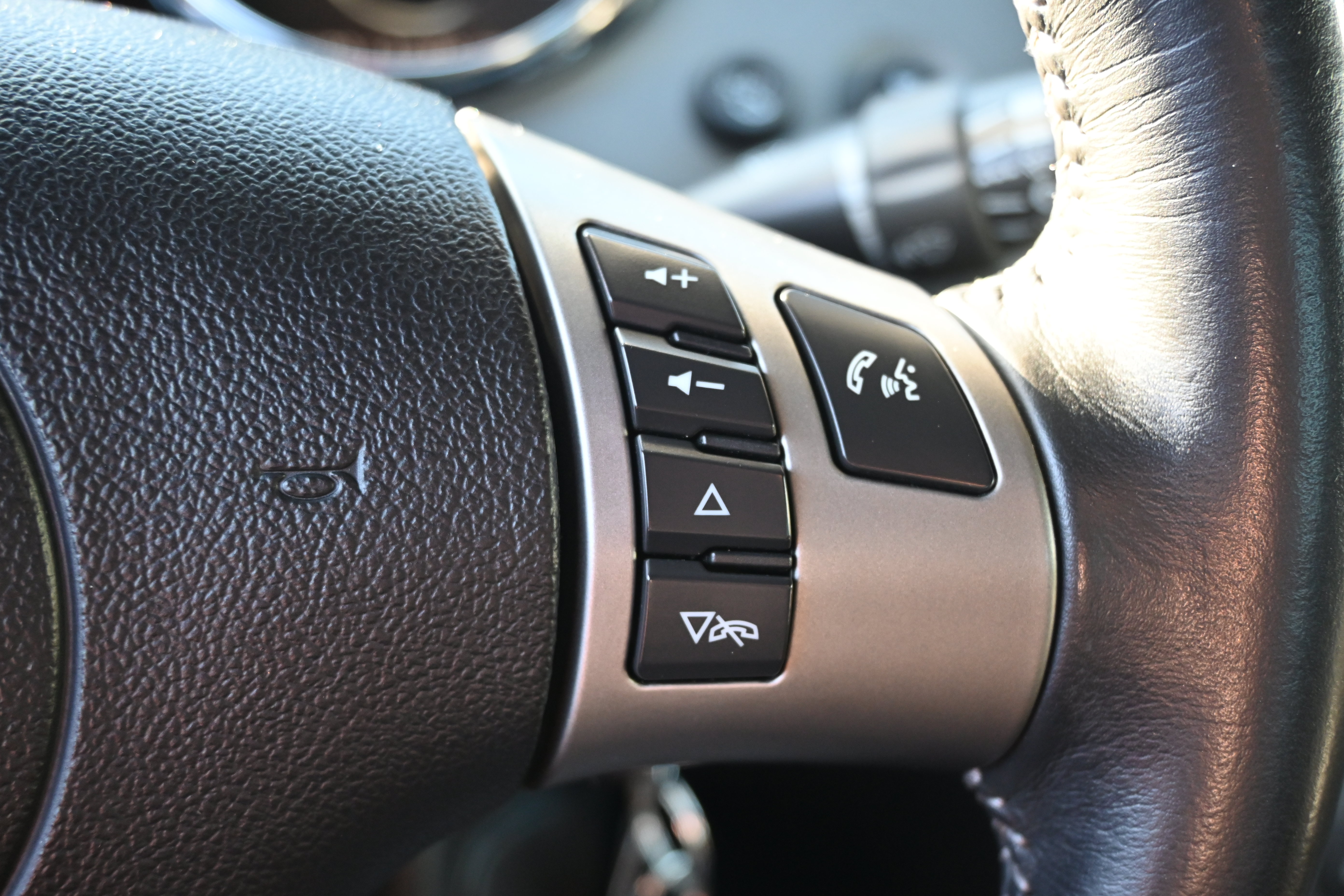 Used 2009 Pontiac Solstice GXP w/ Premium Package RWD image 35