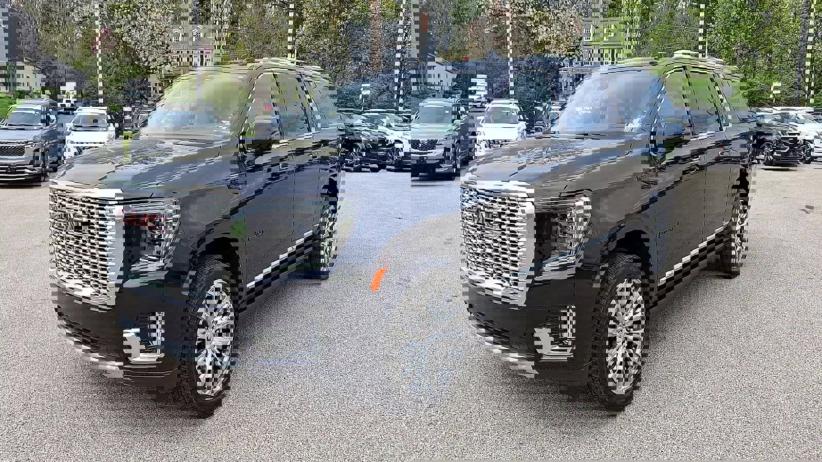 Certified 2023 GMC Yukon XL Denali w/ Advanced Technology Package image 4