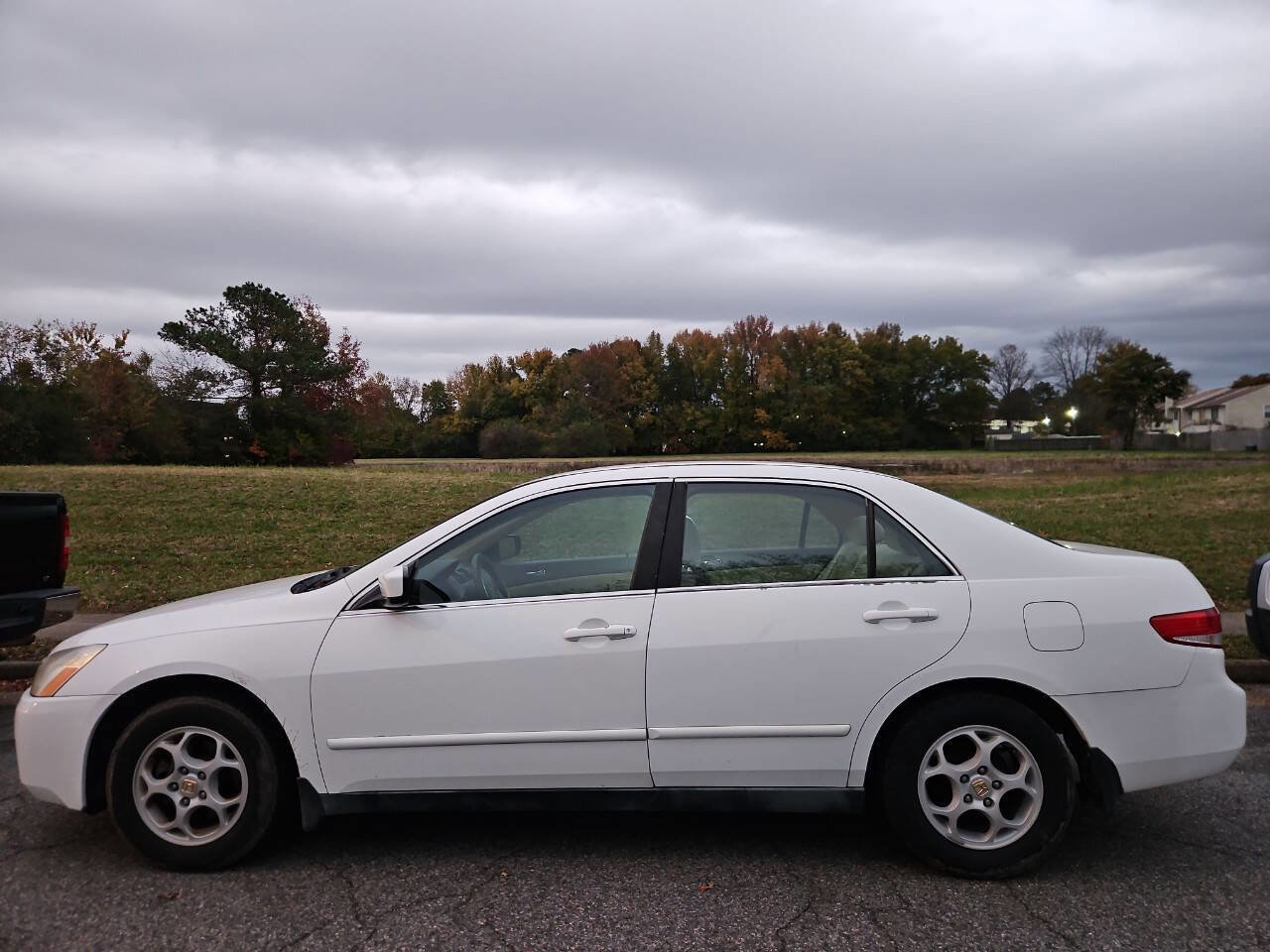Used 2003 Honda Accord LX image 2
