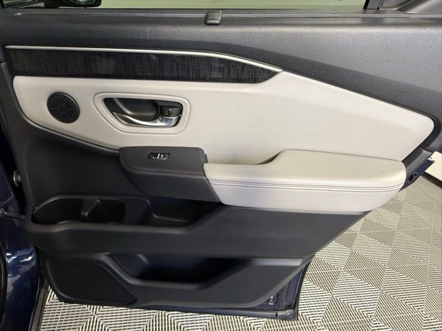 Used 2023 Honda Pilot Elite image 45