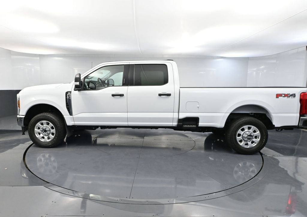 Used 2024 Ford F350 XLT w/ FX4 Off-Road Package image 10