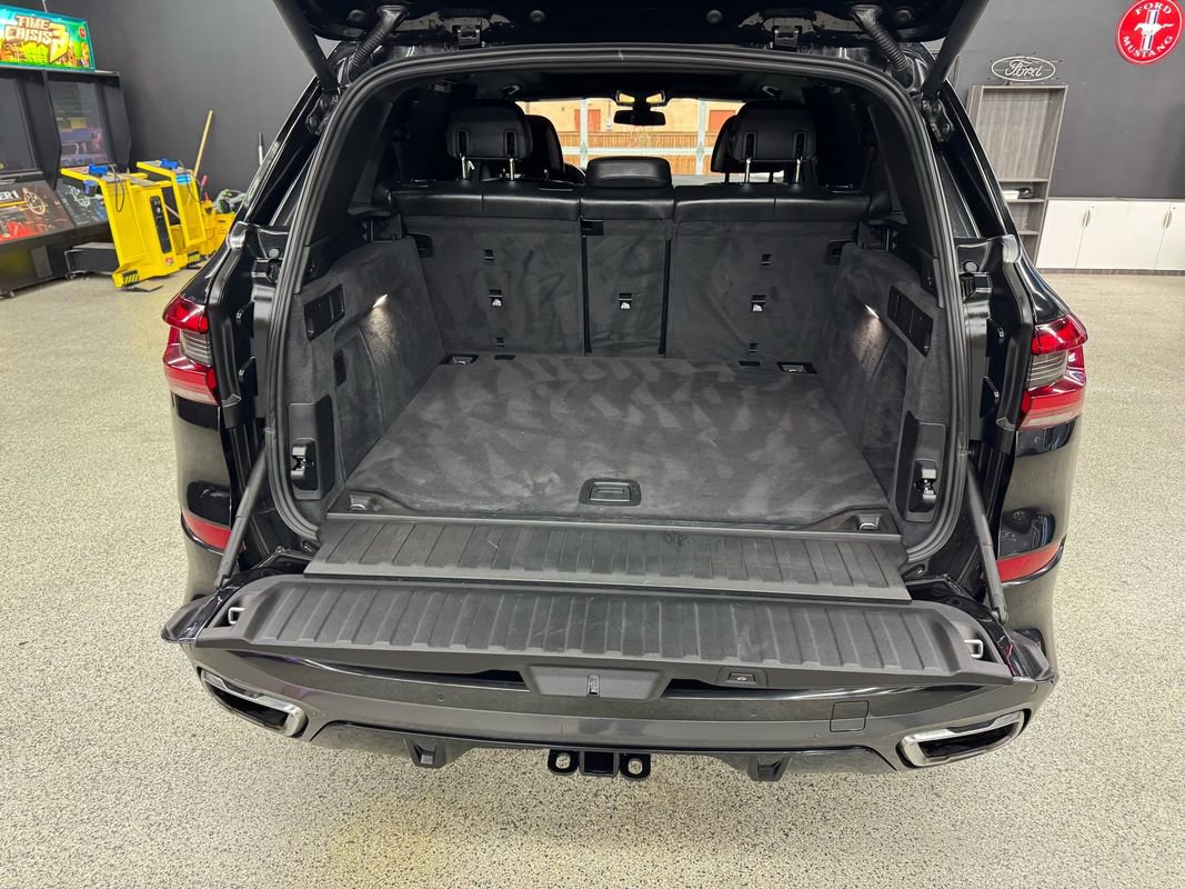 Used 2019 BMW X5 xDrive50i w/ M Sport Package image 15