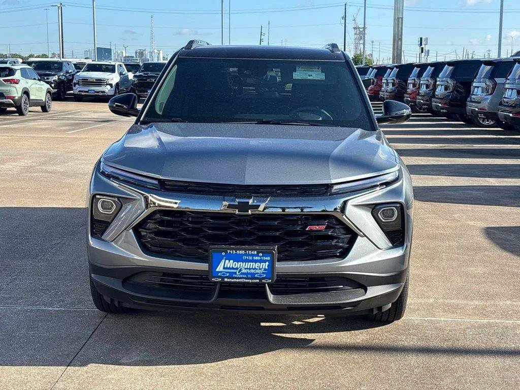 Used 2026 Chevrolet TrailBlazer RS FWD image 2