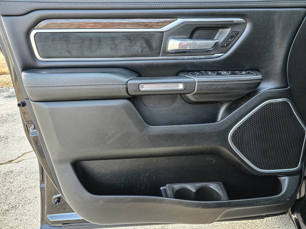 Used 2020 RAM 1500 Laramie image 13