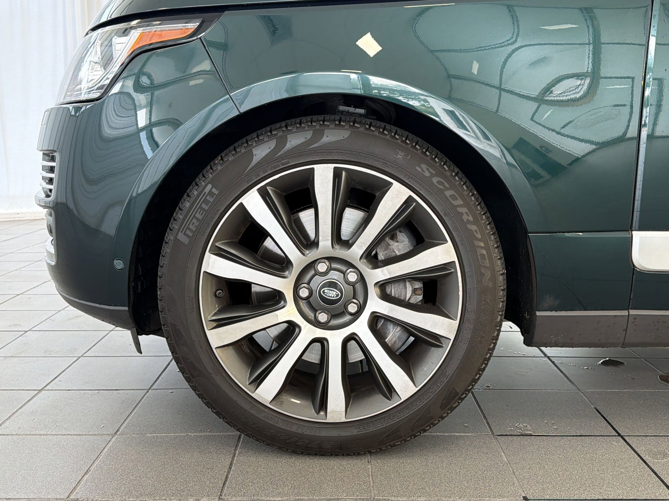 Used 2016 Land Rover Range Rover Autobiography AWD/4WD image 12