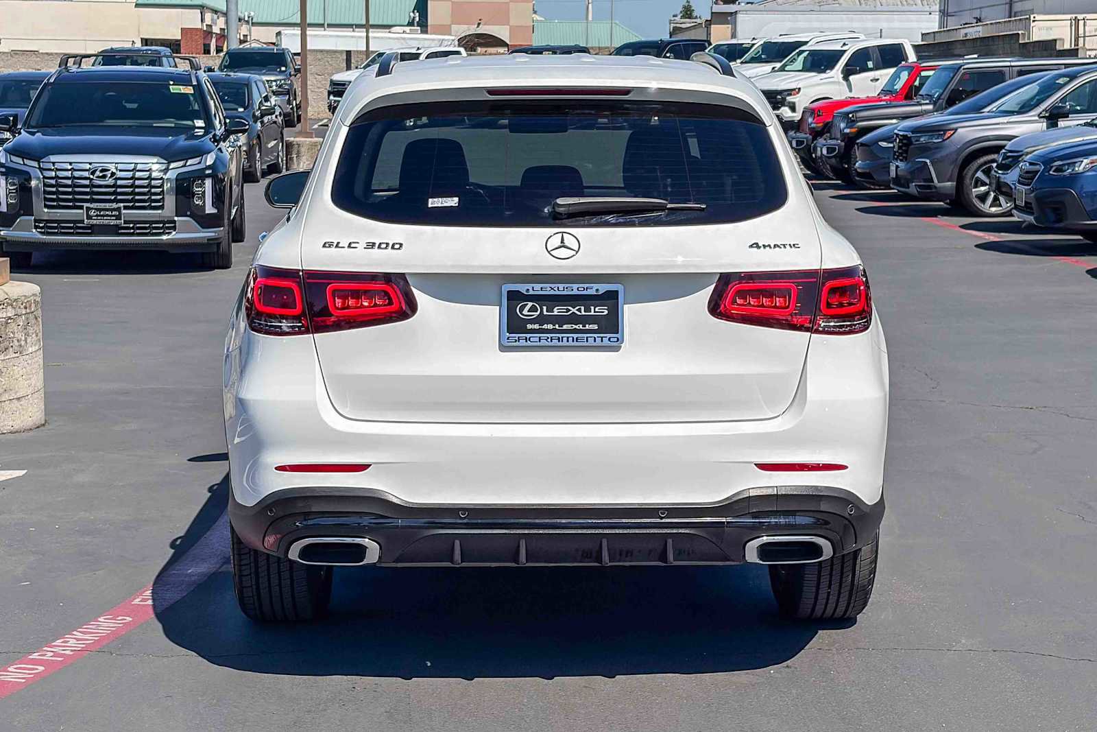 Used 2022 Mercedes-Benz GLC 300 4MATIC image 3