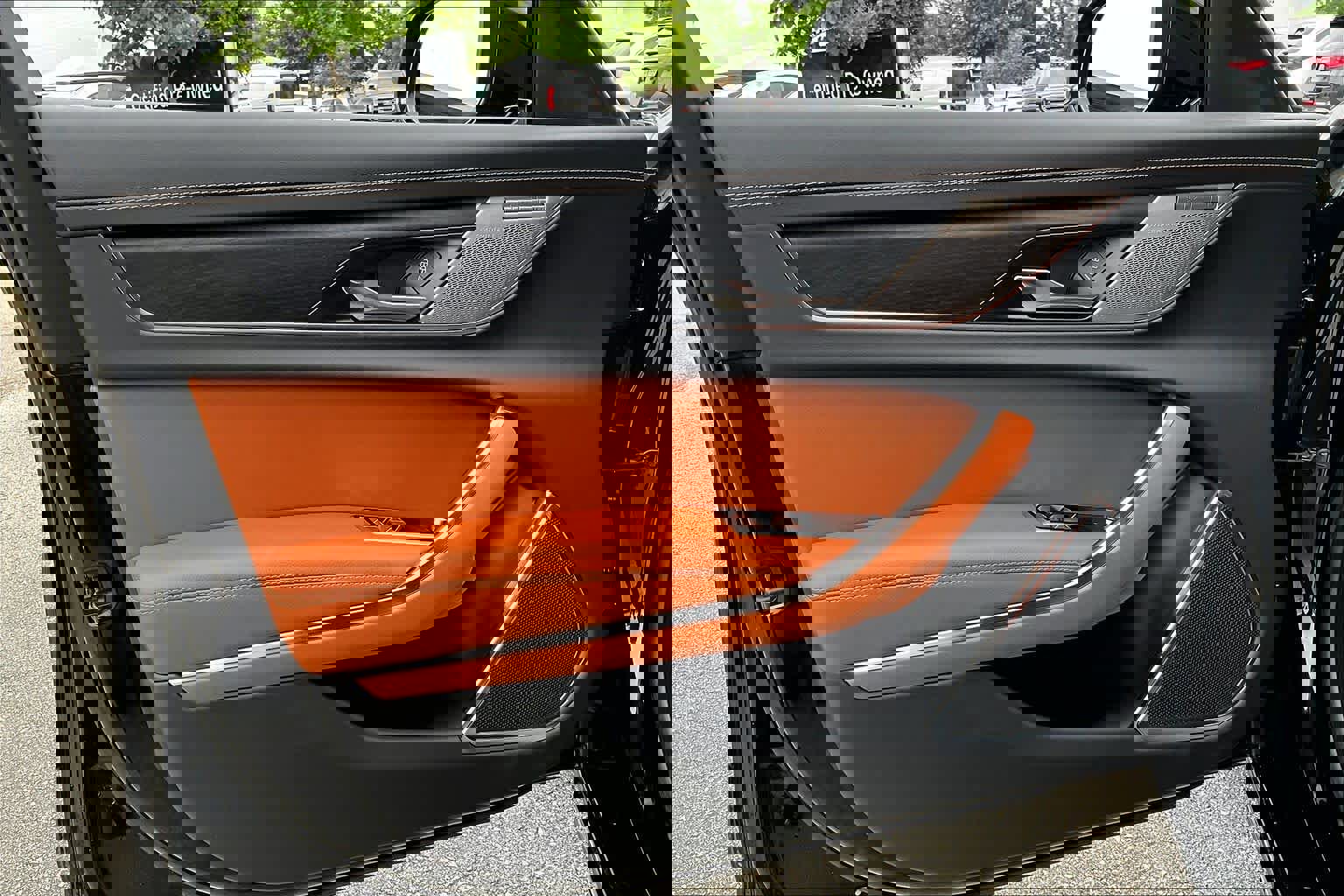 Used 2024 Jaguar XF R-Dynamic SE AWD/4WD image 21