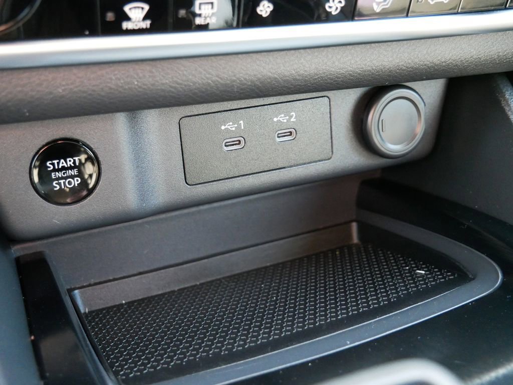 Used 2025 Nissan Rogue SV AWD/4WD image 27
