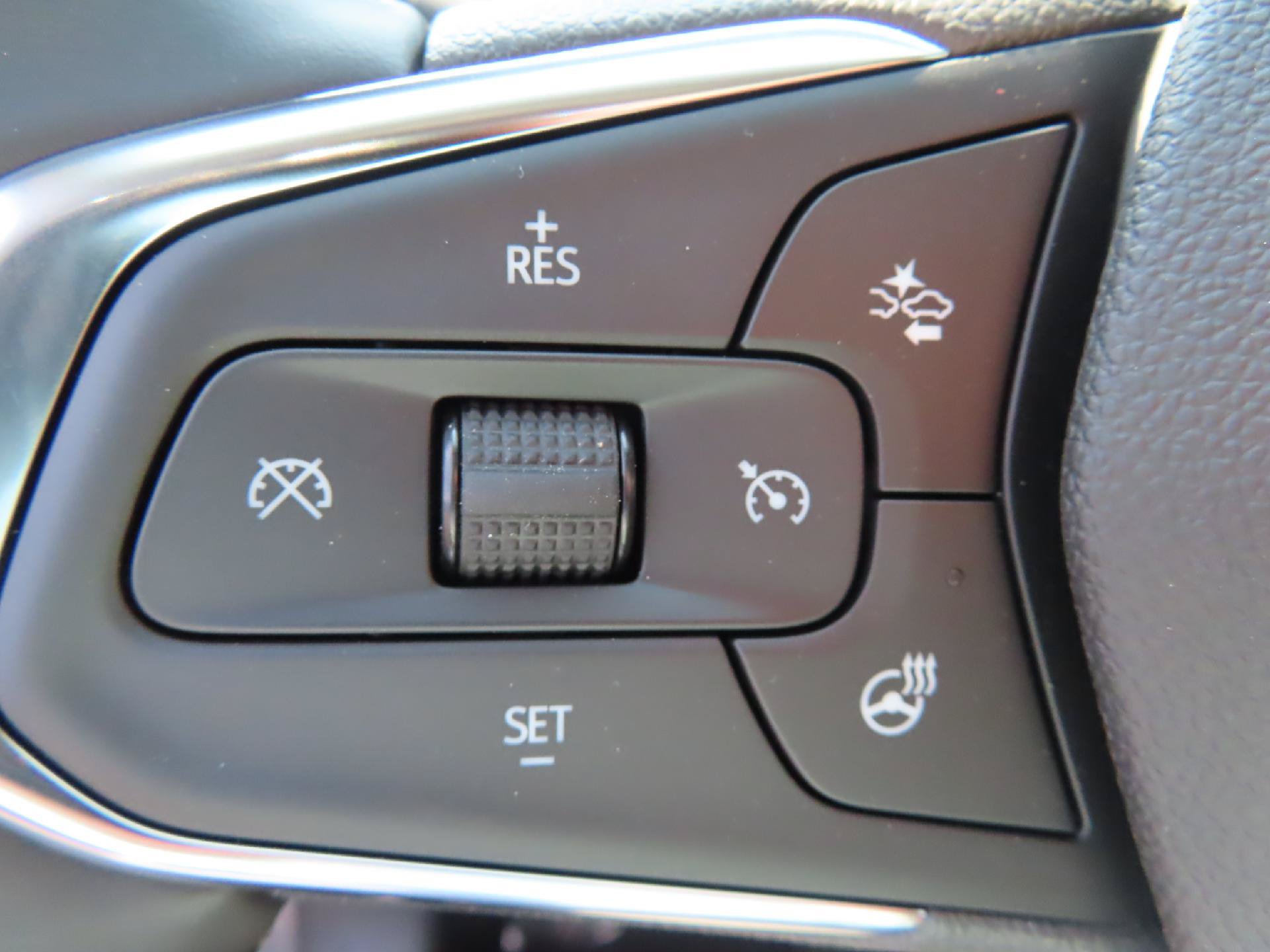 New 2026 Chevrolet Trax LT w/ Driver Confidence Package FWD image 17