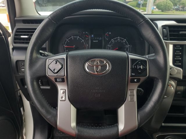 Used 2020 Toyota 4Runner SR5 Premium w/ Moonroof Package AWD/4WD image 19